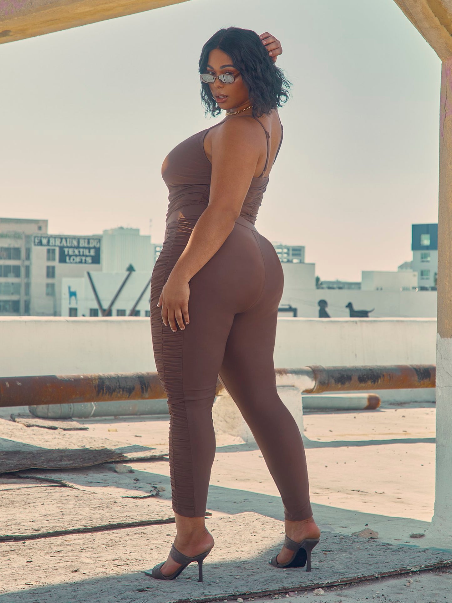 #color_BROWN