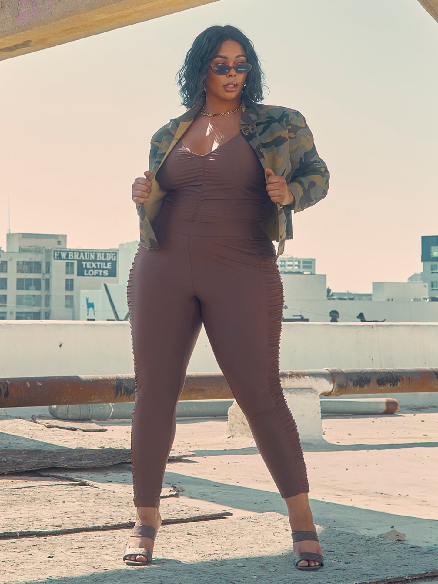 #color_BROWN